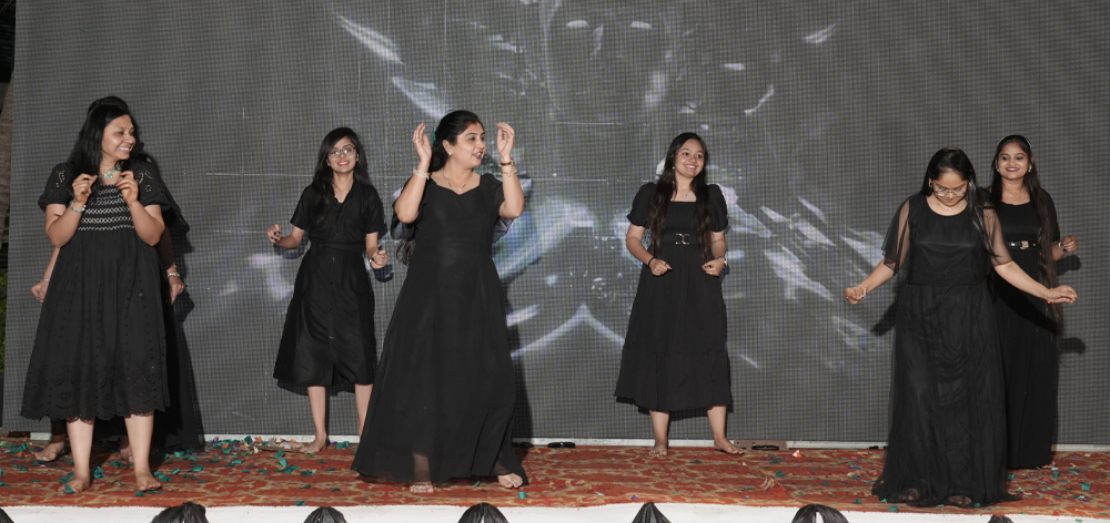 Girl Dance At Nitsan Gala Ai Event 